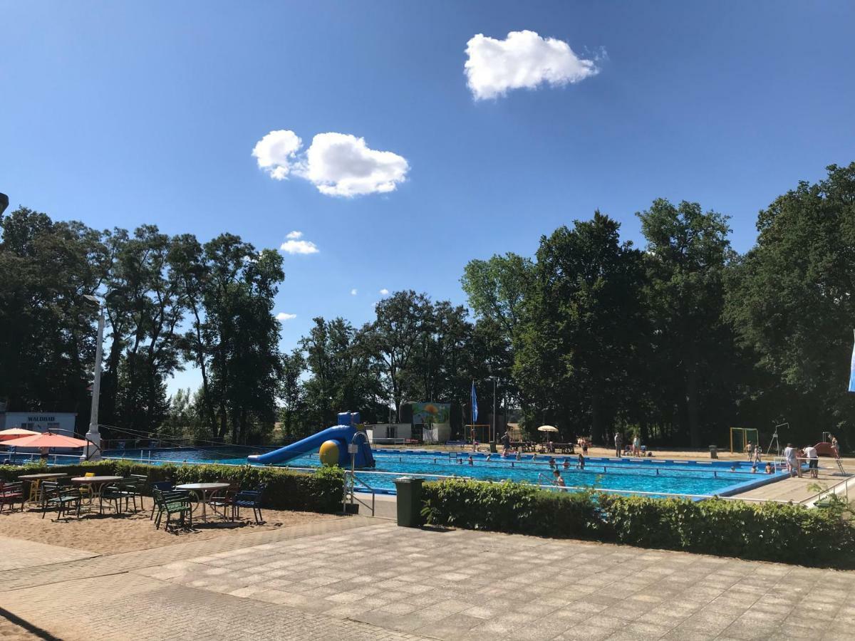 Seehausen  Pension Am Waldbad מראה חיצוני תמונה
